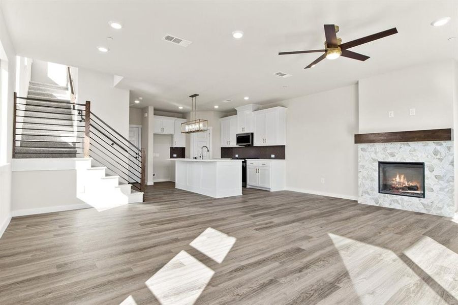 010-2028AldrichRoad-Celina-TX-75009-Living.jpg-SMALL