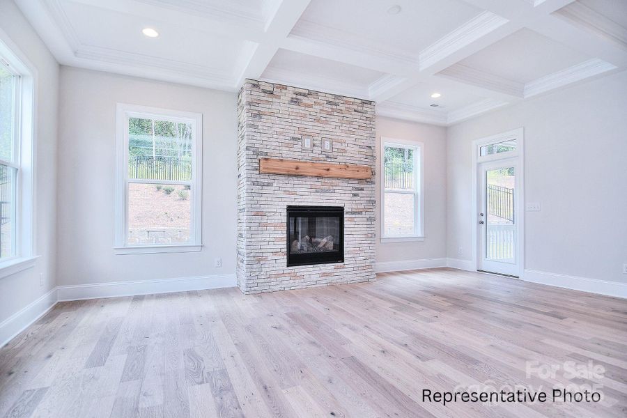 Spacious, unfurnished interior of a new home in Edmunds Farm, Clover (Image 37).
