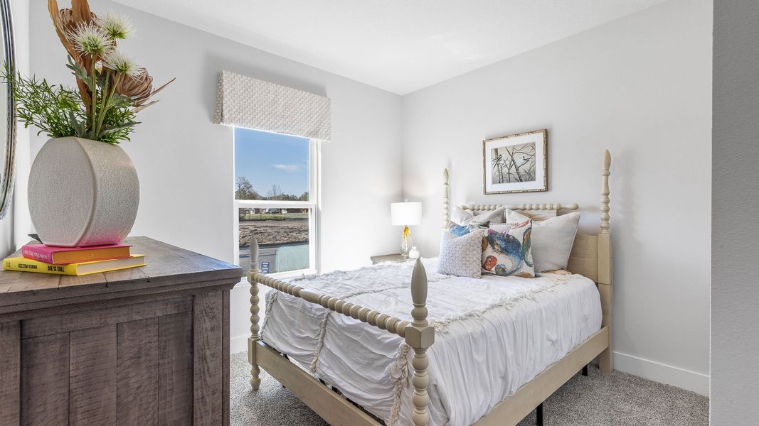 Furnished interior view inside a new home in Colonial East, Panama City Beach (Image 16).