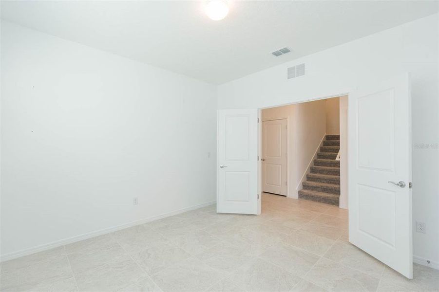 Spacious, unfurnished interior of a new home in Valri Forest, Valrico (Image 41). Spacious, unfurnished interior of a new home in Valri Forest, Valrico (Image 41).