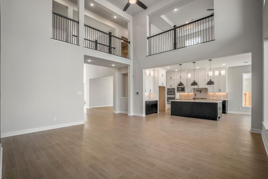 Spacious, unfurnished interior of a new home in Sienna 70' Lots, Missouri City (Image 52). Spacious, unfurnished interior of a new home in Sienna 70' Lots, Missouri City (Image 52).