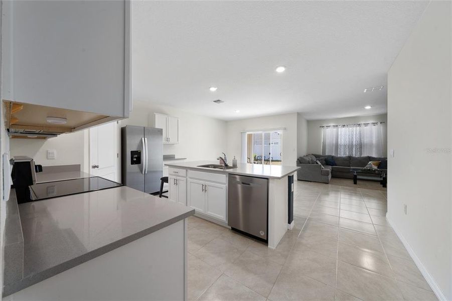 Furnished interior view inside a new home in , Umatilla (Image 8).