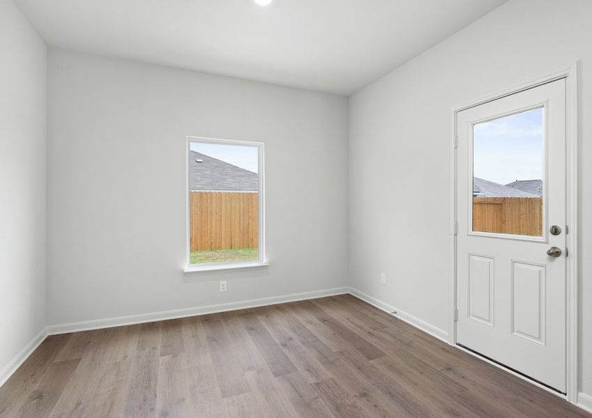 The dining room of the Sabine has large windows. The dining room of the Sabine has large windows.