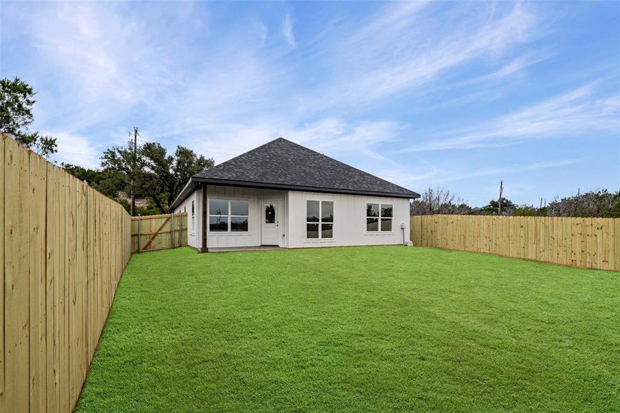 Exterior details and patio area of a home in , Granbury (Image 25).