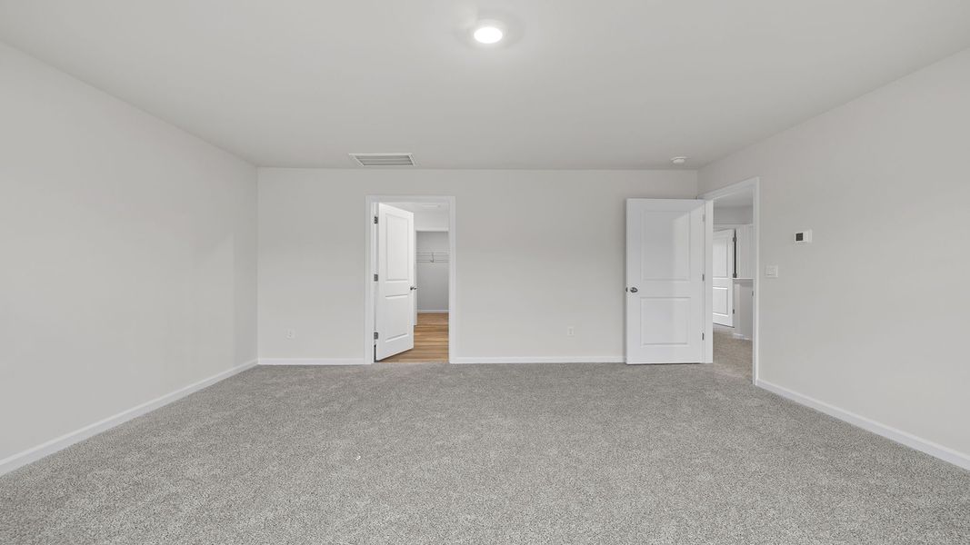 Spacious, unfurnished interior of a new home in Cedar Gap, Fountain Inn (Image 29).