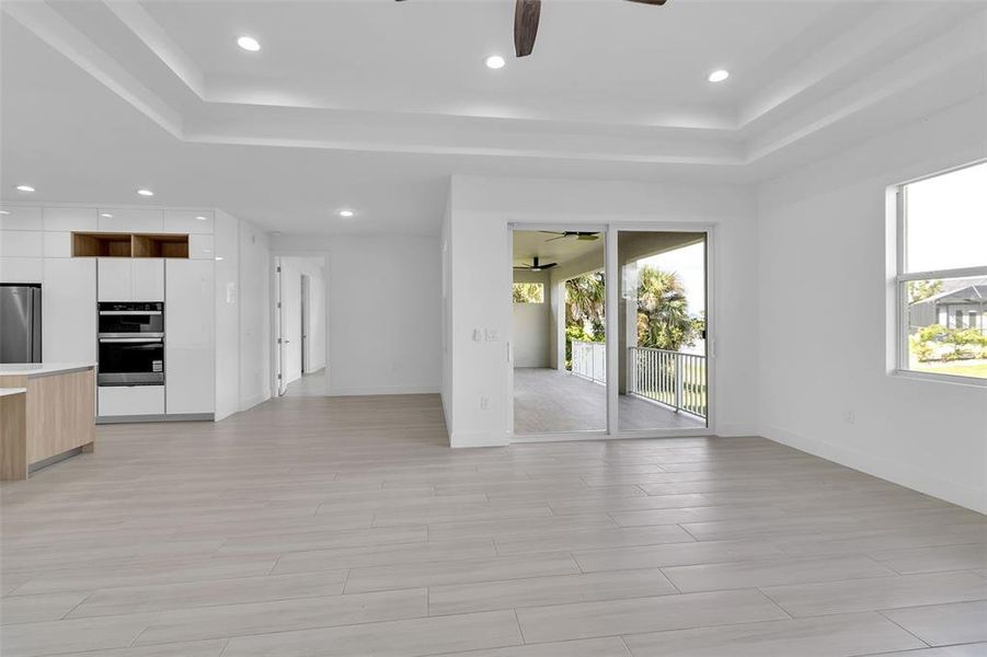 Spacious, unfurnished interior of a new home in , Punta Gorda (Image 40).