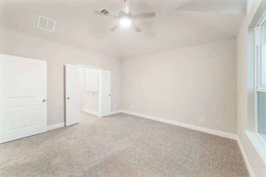 Spacious, unfurnished interior of a new home in Bridgeland: Signature Collection, Cypress (Image 27).