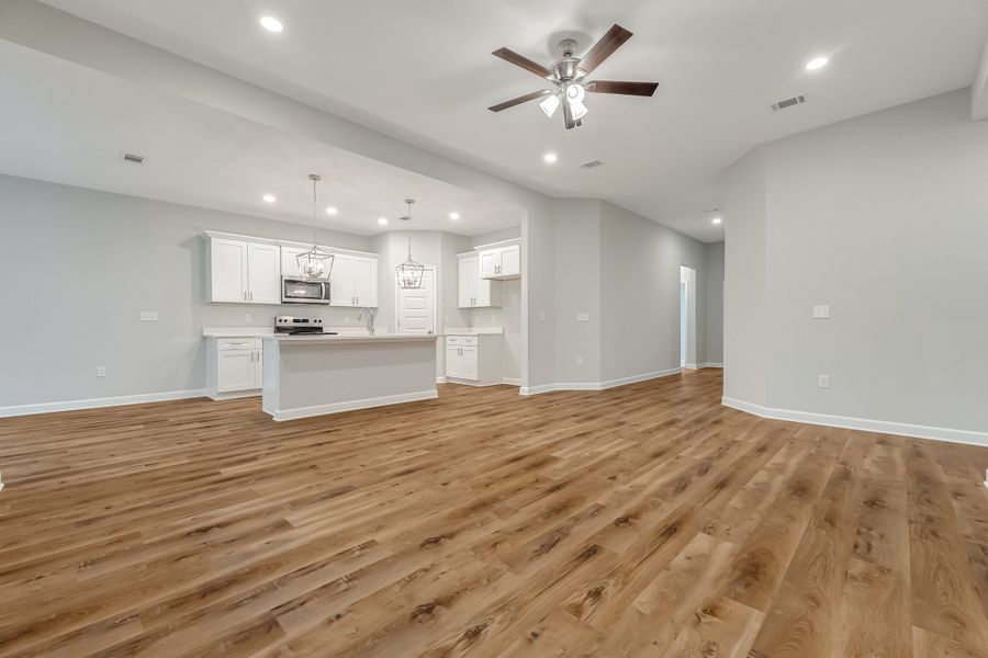 Spacious, unfurnished interior of a new home in Oak Hollow, Crestview (Image 33). Spacious, unfurnished interior of a new home in Oak Hollow, Crestview (Image 33).