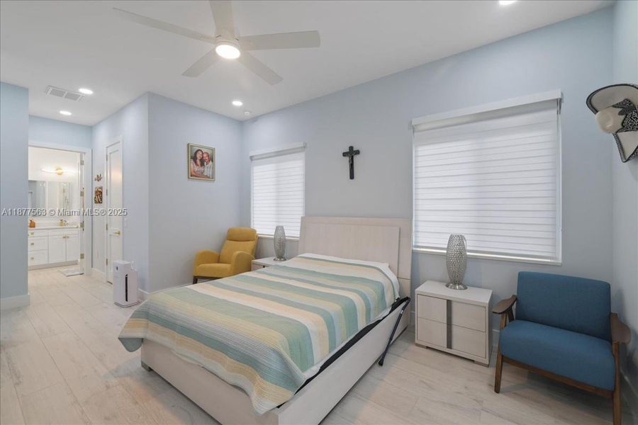 Furnished interior view inside a new home in , Lehigh Acres (Image 15).