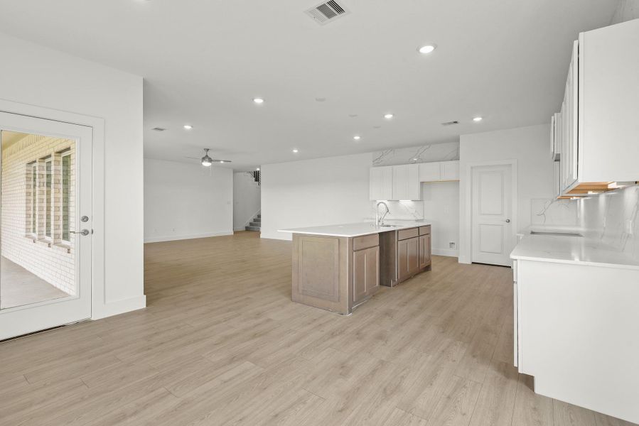 Furnished interior view inside a new home in Riverside Estates, Baytown (Image 5).