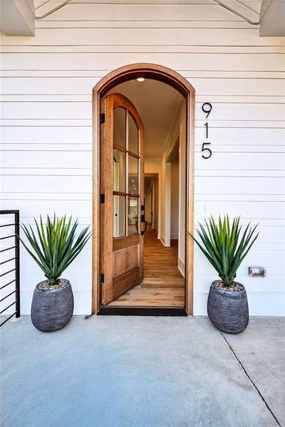 Exterior details and patio area of a home in , Atlanta (Image 4).