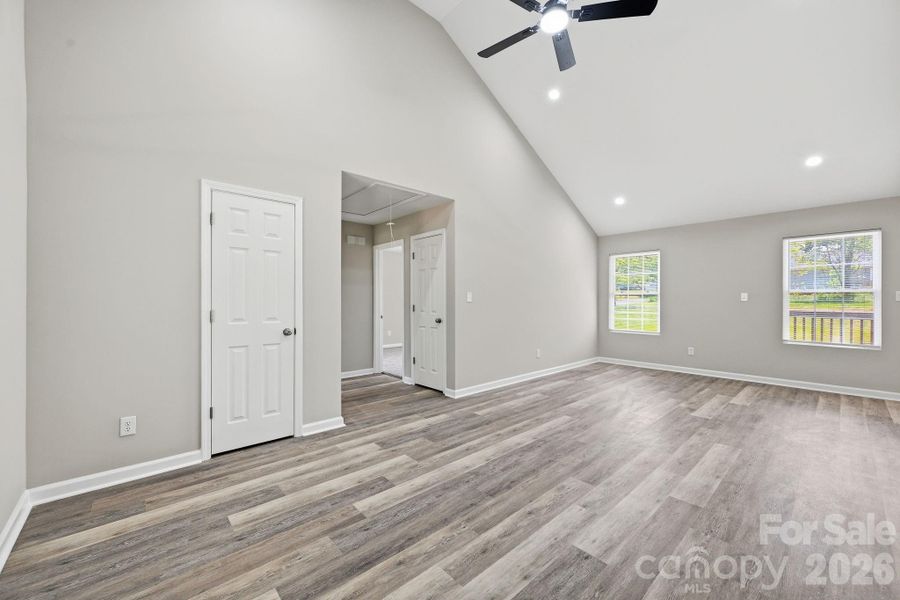 Spacious, unfurnished interior of a new home in , York (Image 22).