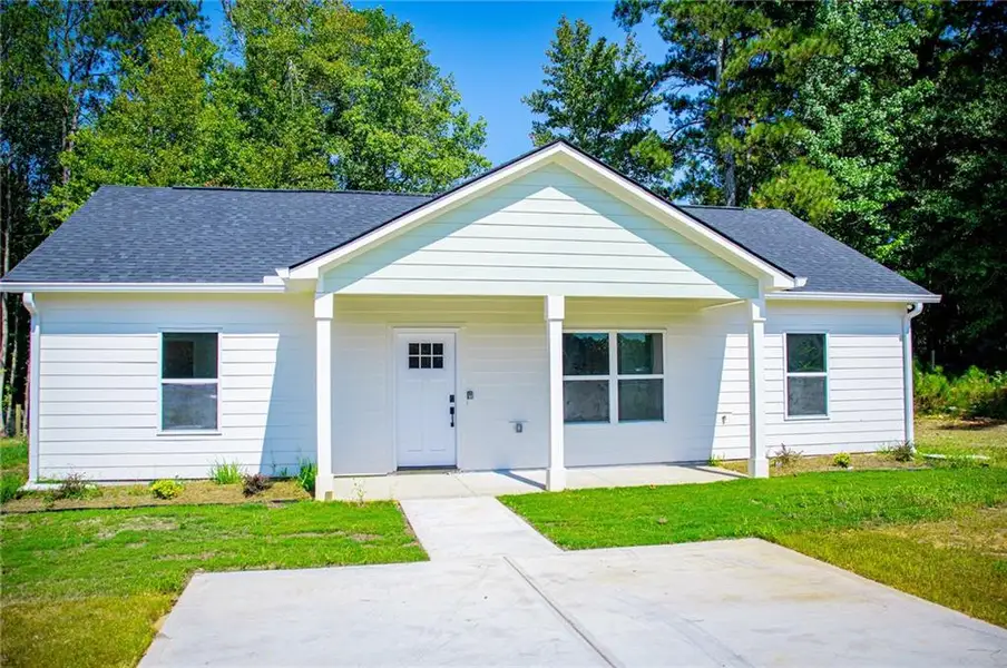 Front exterior of a new home in , Carrollton, GA, highlighting curb appeal (Image 1). Front exterior of a new home in , Carrollton, GA, highlighting curb appeal (Image 1).