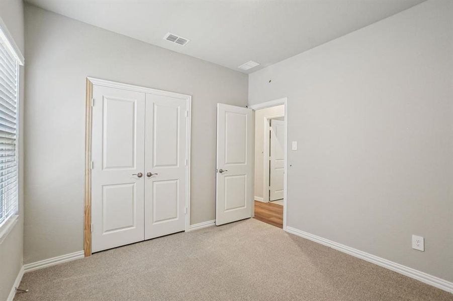 Photo is not of the actual home, but is an inspirational photo of builder’s model home and may depict options, furnishings, and/or decorator features that are not included. Photo is not of the actual home, but is an inspirational photo of builder’s model home and may depict options, furnishings, and/or decorator features that are not included.