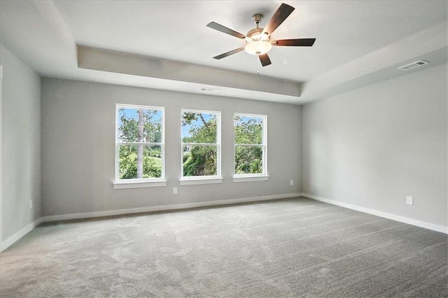 Spacious, unfurnished interior of a new home in , Jefferson (Image 38).