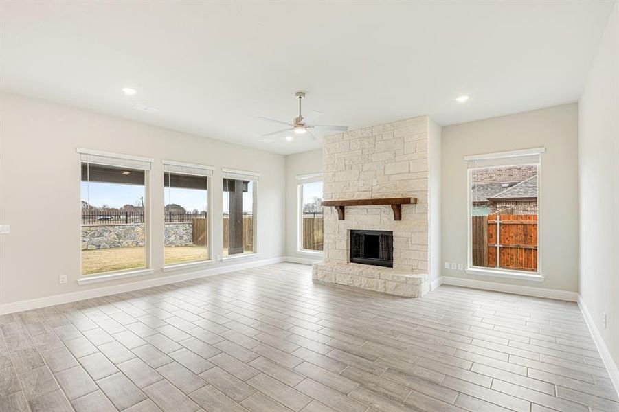 Spacious, unfurnished interior of a new home in Sunrise at Garden Valley, Waxahachie (Image 22).