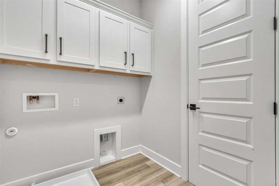 Spacious, unfurnished interior of a new home in , Austin (Image 34).