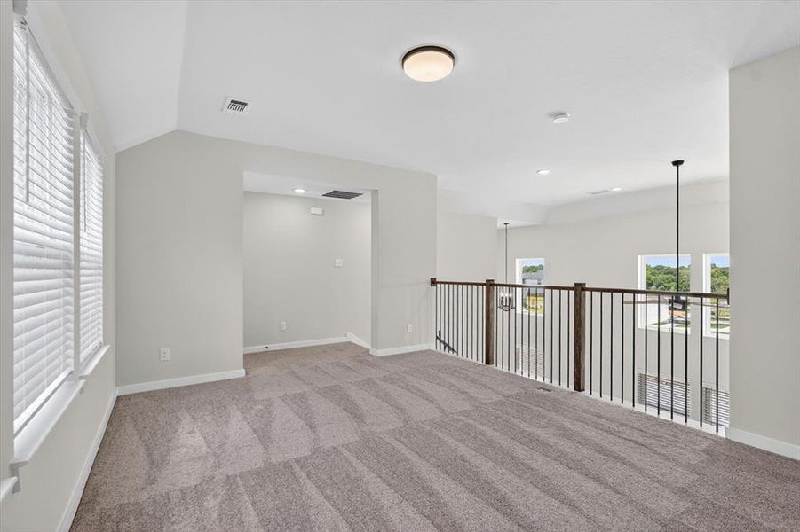 Spacious, unfurnished interior of a new home in Hillstead, Lavon (Image 17).
