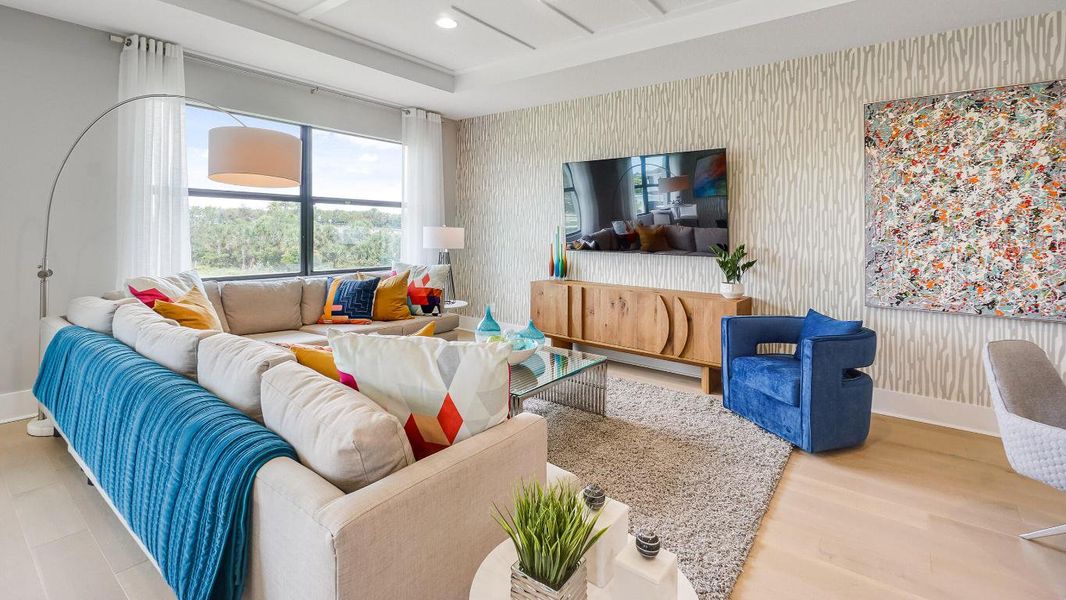 Model Photo used for reference Model Photo used for reference