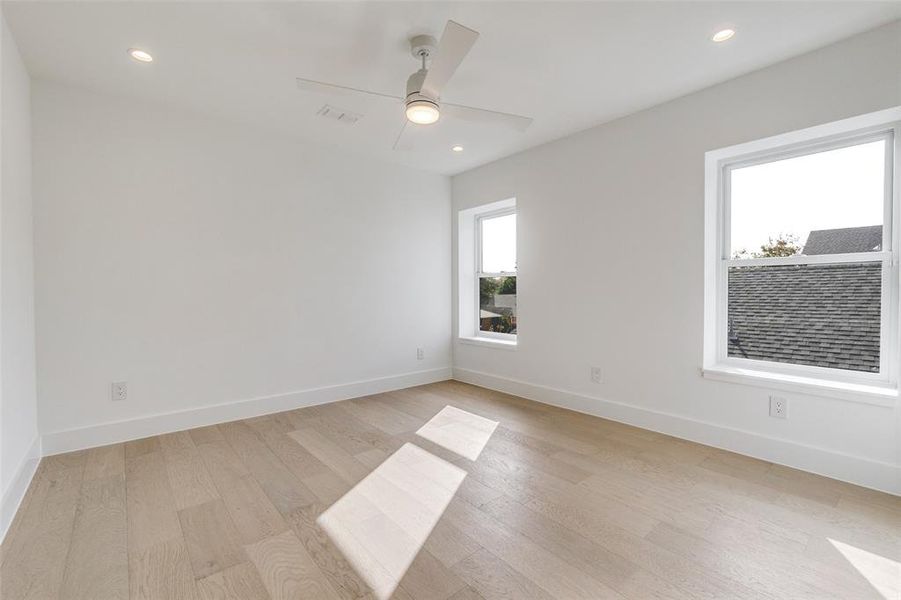 Spacious, unfurnished interior of a new home in , Dallas (Image 23).