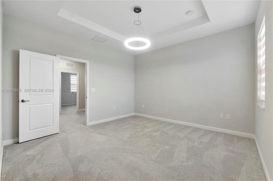 Spacious, unfurnished interior of a new home in , Coral Springs (Image 16).