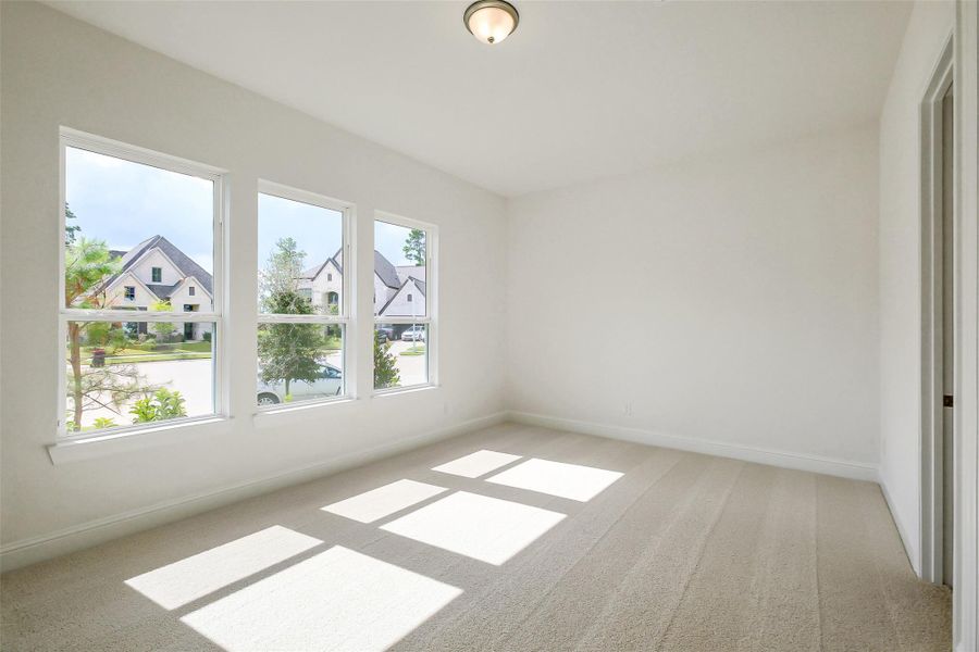 Spacious, unfurnished interior of a new home in Evergreen 70', Conroe (Image 38).