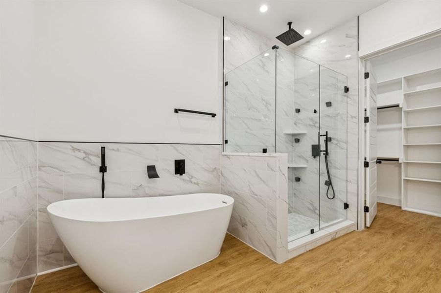 Furnished interior view inside a new home in , Dallas (Image 16).