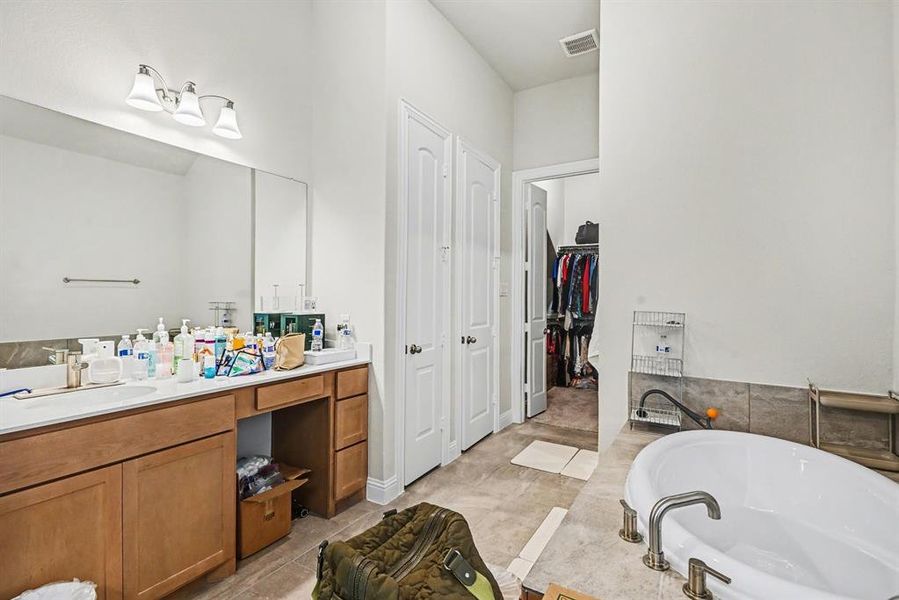 Furnished interior view inside a new home in Pecan Square, Justin (Image 8).