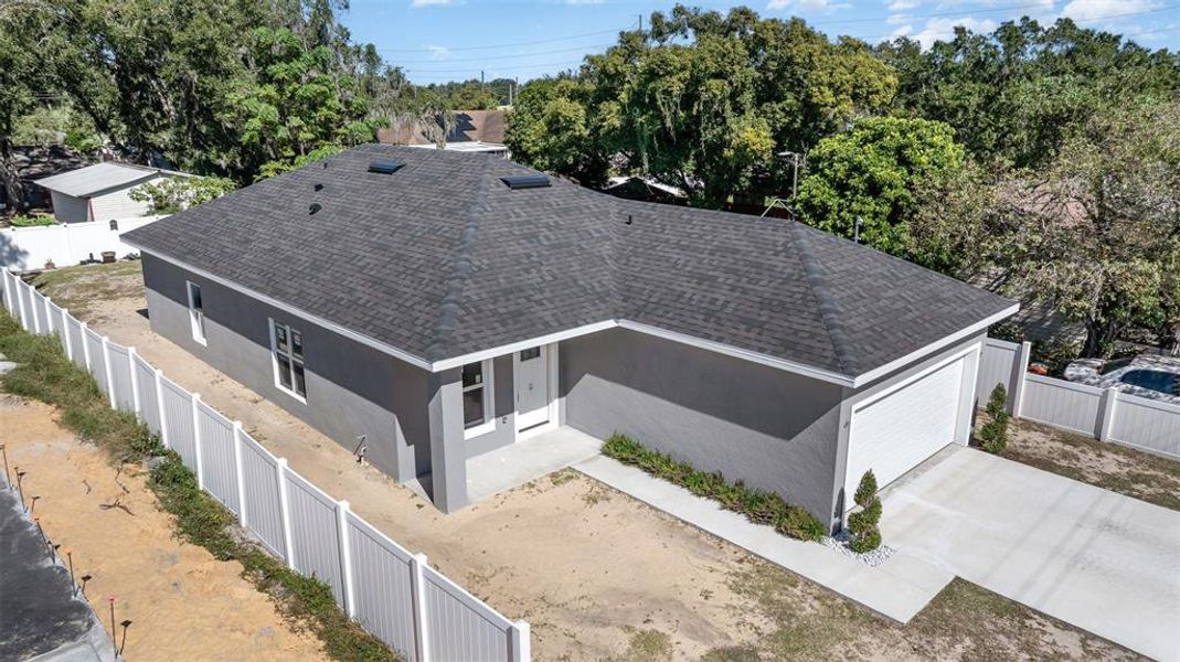 Exterior details and patio area of a home in , Lakeland (Image 14).