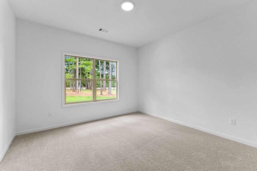 Spacious, unfurnished interior of a new home in Golfview, Thomaston (Image 21).