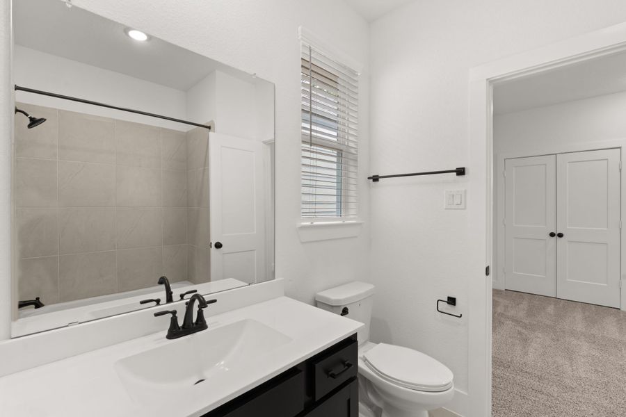 Furnished interior view inside a new home in The Woodlands Hills, Willis (Image 17). Furnished interior view inside a new home in The Woodlands Hills, Willis (Image 17).