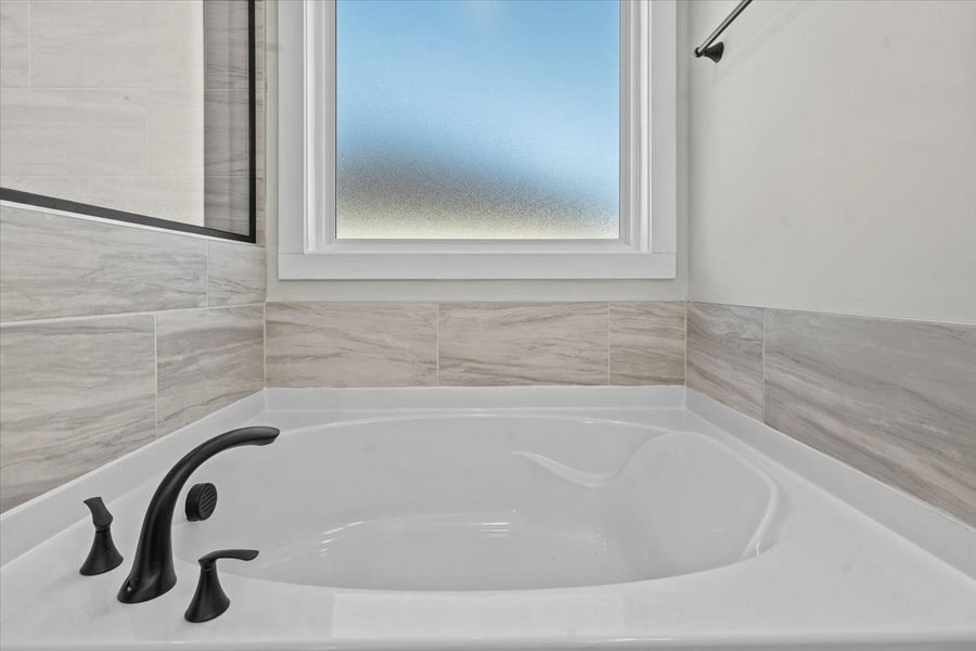 Close-up of interior finishes inside a home in Cedar Shoals - Signature Collection, Piedmont (Image 12).