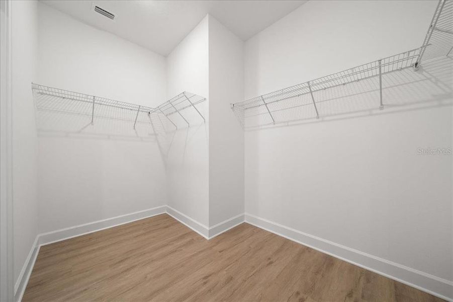 Spacious, unfurnished interior of a new home in , Spring Hill (Image 50).