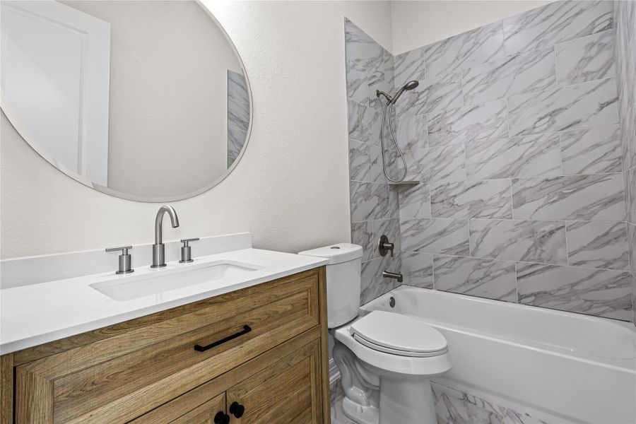 Furnished interior view inside a new home in , Angleton (Image 7).