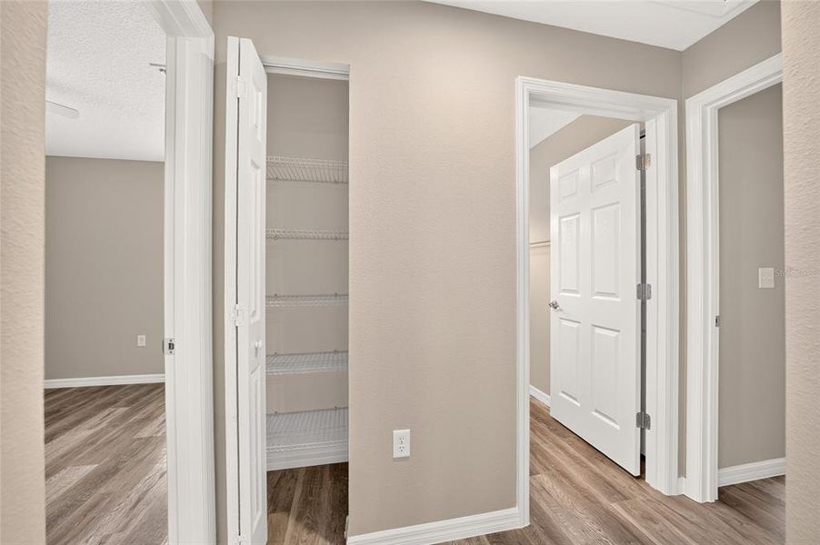 Spacious, unfurnished interior of a new home in , Ocala (Image 23).