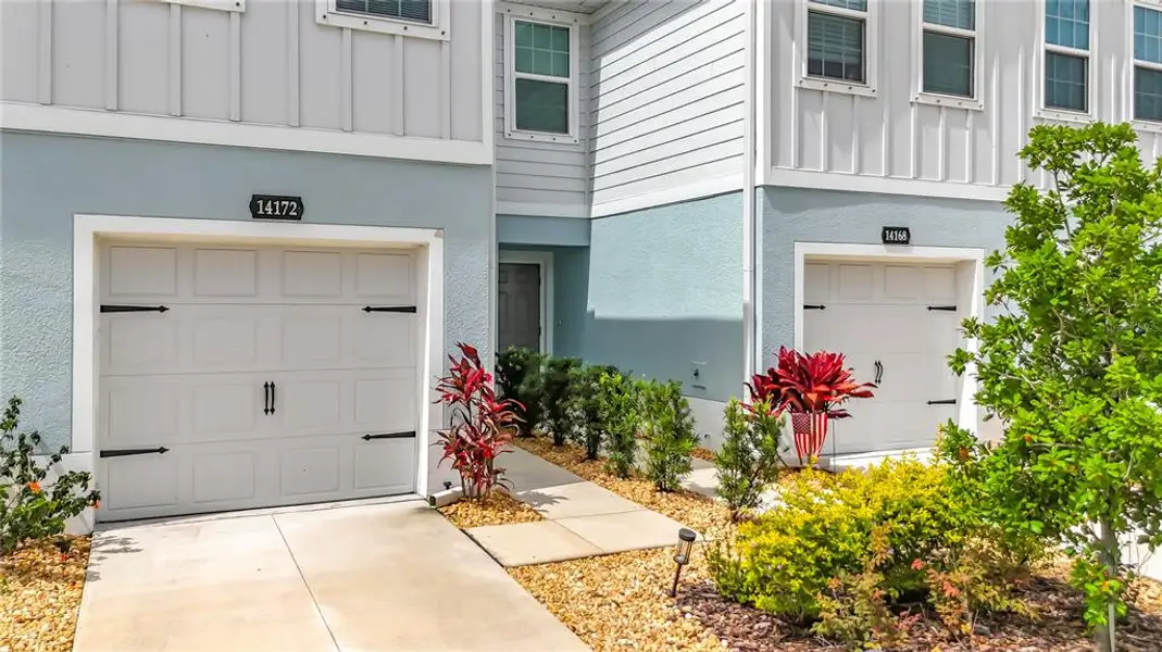 Exterior details and patio area of a home in , Bradenton (Image 27).