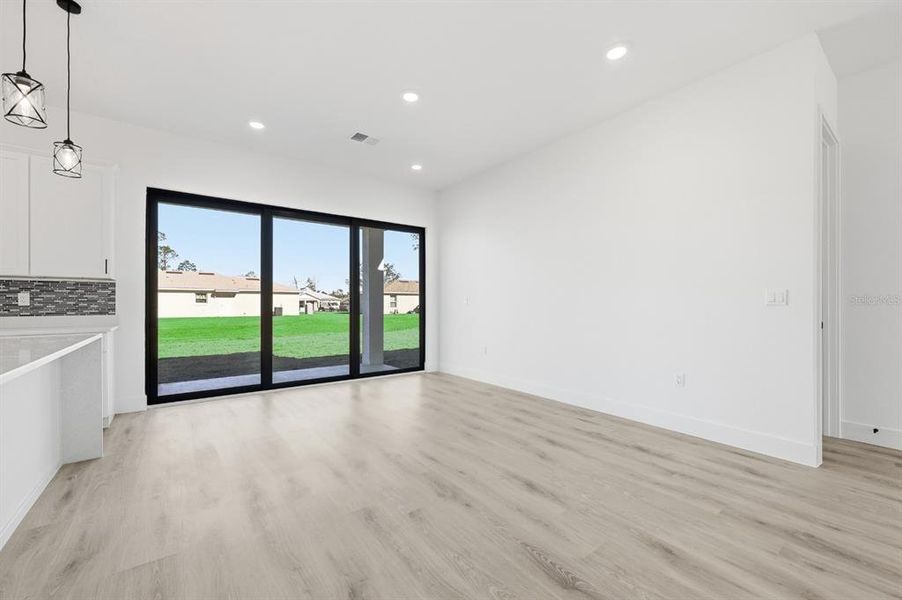 Spacious, unfurnished interior of a new home in , Ocala (Image 34).