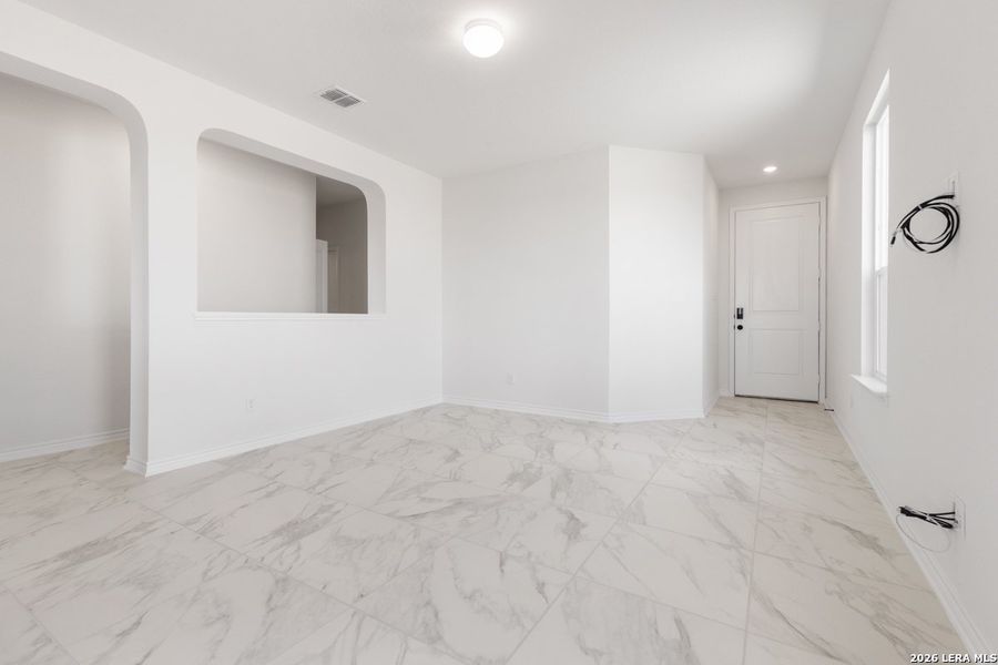 Spacious, unfurnished interior of a new home in Punta Verde, Converse (Image 20).