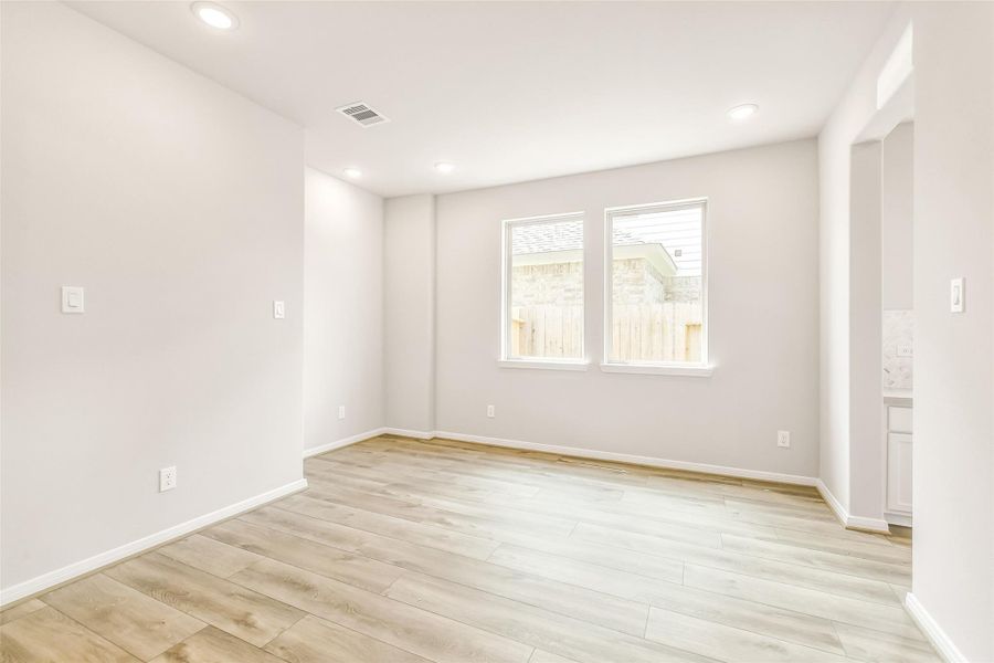 Spacious, unfurnished interior of a new home in Stone Creek Ranch, Hockley (Image 24). Spacious, unfurnished interior of a new home in Stone Creek Ranch, Hockley (Image 24).