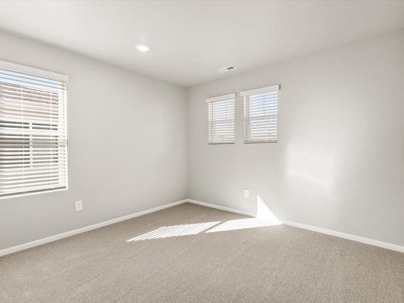 Spacious, unfurnished interior of a new home in Lake Bluff, Greeley (Image 11). Spacious, unfurnished interior of a new home in Lake Bluff, Greeley (Image 11).