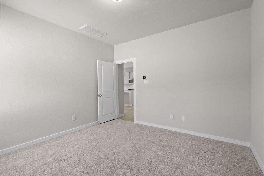 Spacious, unfurnished interior of a new home in Westridge Cove, Panorama Village (Image 19).