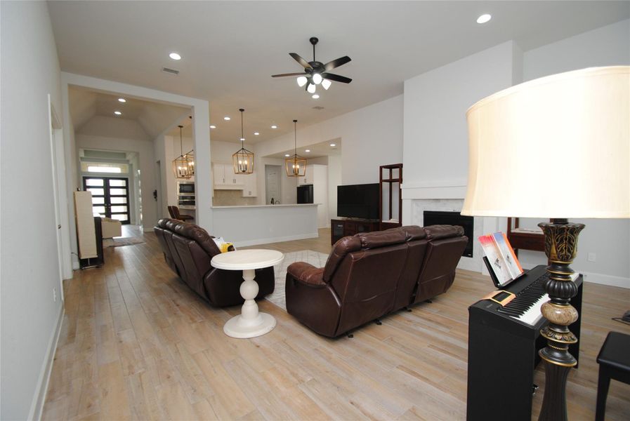 Furnished interior view inside a new home in Cross Creek Ranch, Fulshear (Image 7).