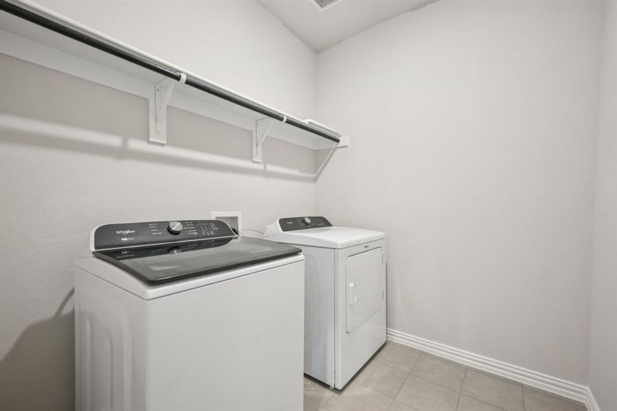 Close-up of interior finishes inside a home in Westmoor, Sherman (Image 13).