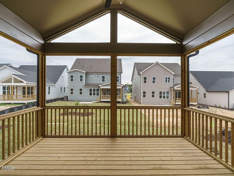 035-1280x960-screened-porch