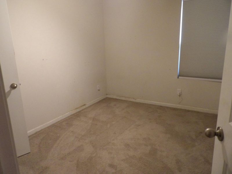 Spacious, unfurnished interior of a new home in , Summerville (Image 7).