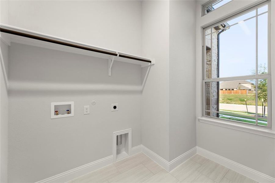 Spacious, unfurnished interior of a new home in River Ranch, Van Alstyne (Image 16). Spacious, unfurnished interior of a new home in River Ranch, Van Alstyne (Image 16).