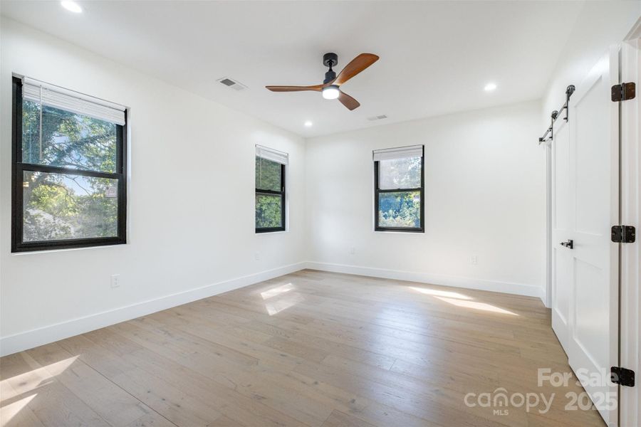 Spacious, unfurnished interior of a new home in , Charlotte (Image 19).