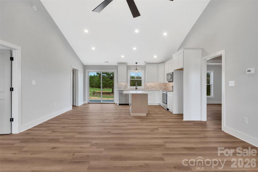Spacious, unfurnished interior of a new home in , Lincolnton (Image 11).