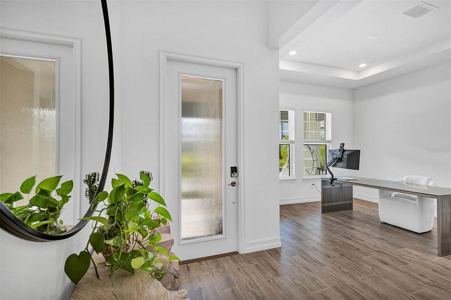 Furnished interior view inside a new home in SouthShore Yacht Club: Somerset Preserve, Ruskin (Image 12). Furnished interior view inside a new home in SouthShore Yacht Club: Somerset Preserve, Ruskin (Image 12).