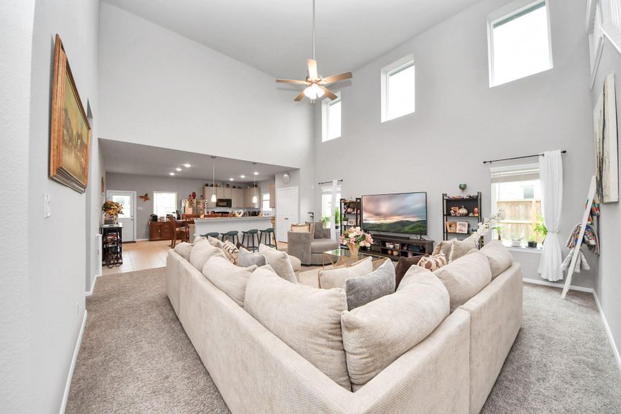 Furnished interior view inside a new home in Sierra Vista, Rosharon (Image 9).